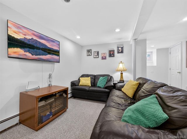 97 Ridge Road, Valley Cottage, NY 10989