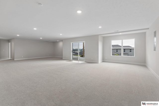10905 N 160 Street, Bennington, NE 68007