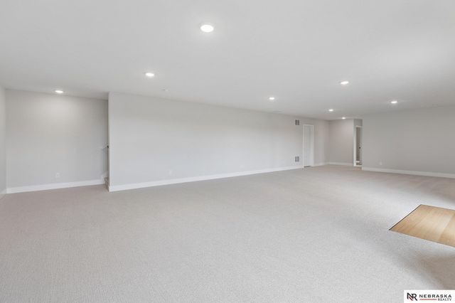10905 N 160 Street, Bennington, NE 68007
