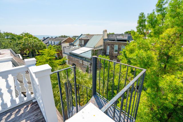 39 N Adgers Wharf, Charleston, SC 29401