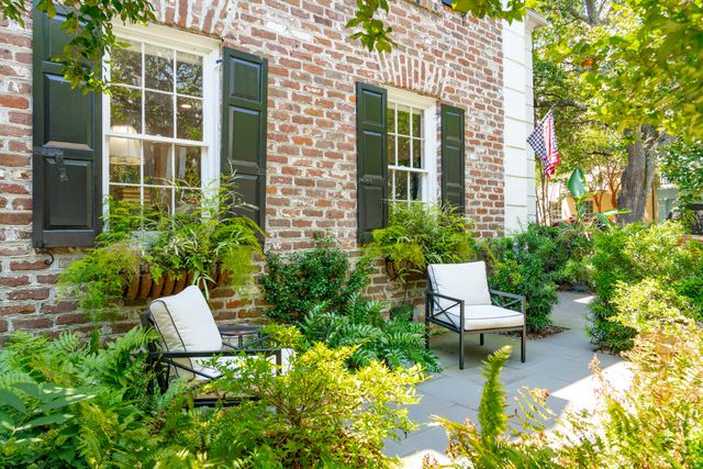 39 N Adgers Wharf, Charleston, SC 29401