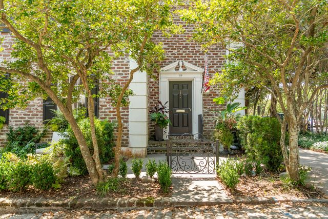 39 N Adgers Wharf, Charleston, SC 29401