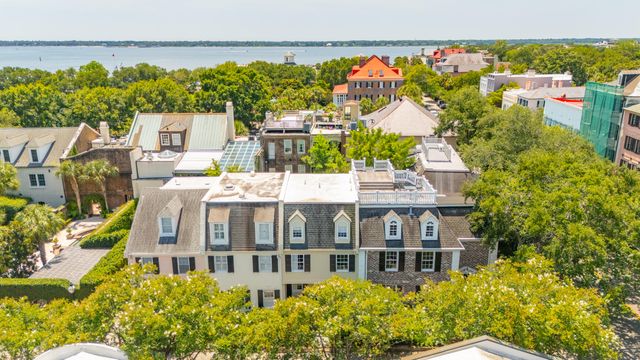 39 N Adgers Wharf, Charleston, SC 29401