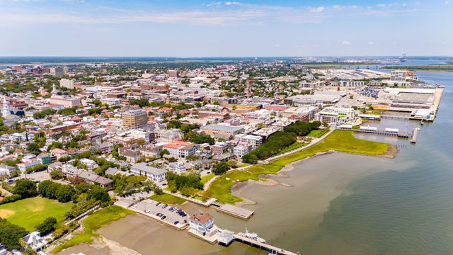 39 N Adgers Wharf, Charleston, SC 29401