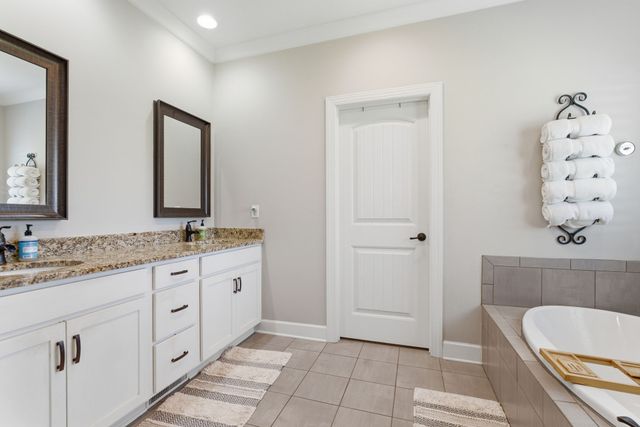 127 Waters Hill Cir, Lebanon, TN 37087
