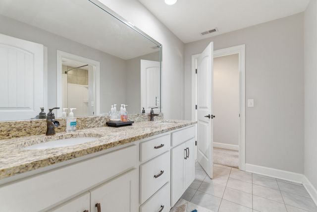 127 Waters Hill Cir, Lebanon, TN 37087