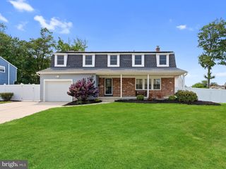 18 KIRKDALE DR, Marlton, NJ 08053