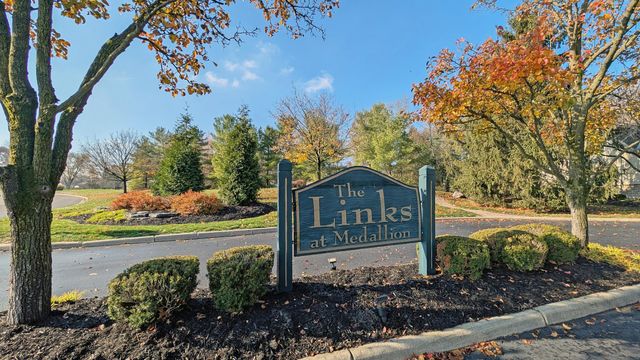 7871 Linksview Circle, Westerville, OH 43082