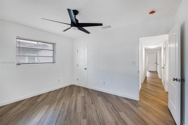 6750 White Oak Dr, Miami Lakes, FL 33014
