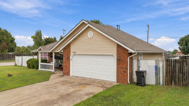 3217 N 8th Place, Broken Arrow, OK 74012