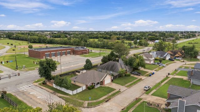 3217 N 8th Place, Broken Arrow, OK 74012