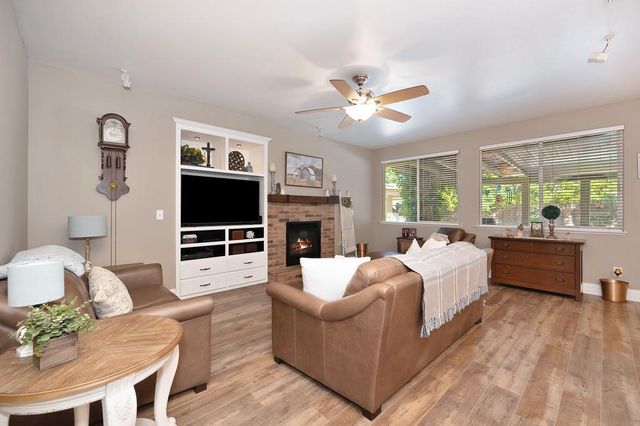 1195 Broad Acres Way, Plumas Lake, CA 95961