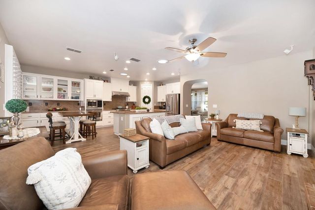 1195 Broad Acres Way, Plumas Lake, CA 95961