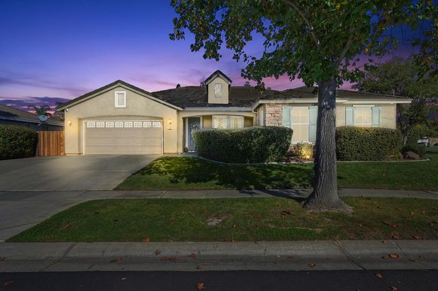 1195 Broad Acres Way, Plumas Lake, CA 95961