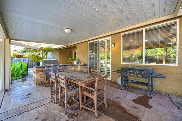 1195 Broad Acres Way, Plumas Lake, CA 95961