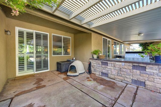 1195 Broad Acres Way, Plumas Lake, CA 95961