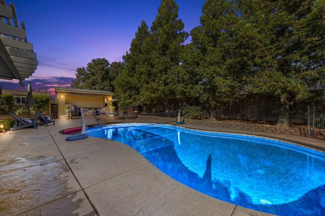 1195 Broad Acres Way, Plumas Lake, CA 95961