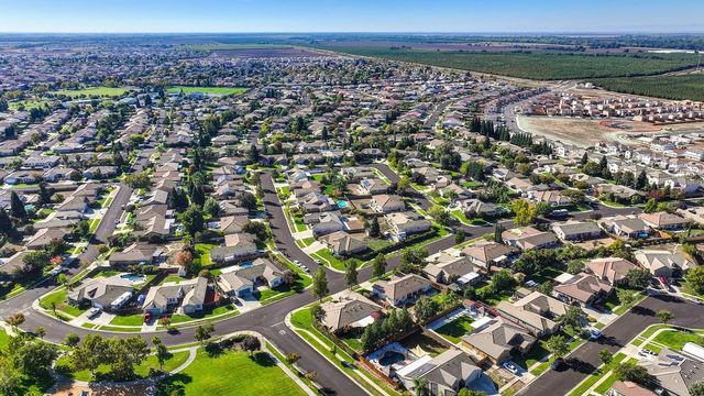 1195 Broad Acres Way, Plumas Lake, CA 95961