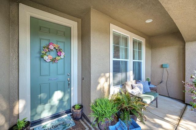 1195 Broad Acres Way, Plumas Lake, CA 95961