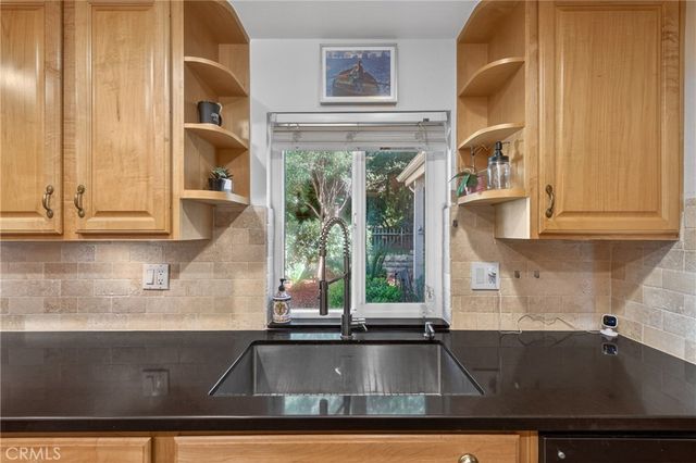 1555 Lynne Court, Redlands, CA 92373