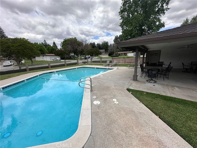 1555 Lynne Court, Redlands, CA 92373