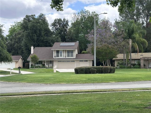 1555 Lynne Court, Redlands, CA 92373