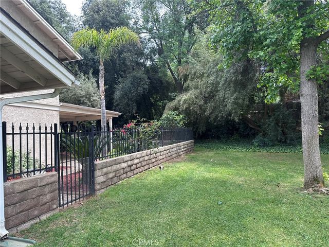 1555 Lynne Court, Redlands, CA 92373
