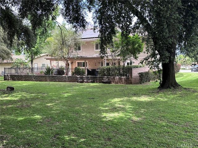 1555 Lynne Court, Redlands, CA 92373