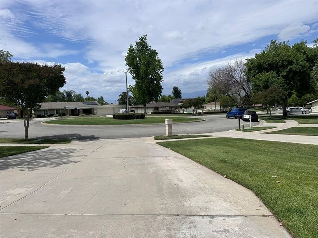 1555 Lynne Court, Redlands, CA 92373