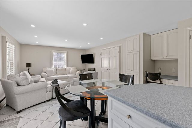 26 Red Cross Avenue, Newport, RI 02840