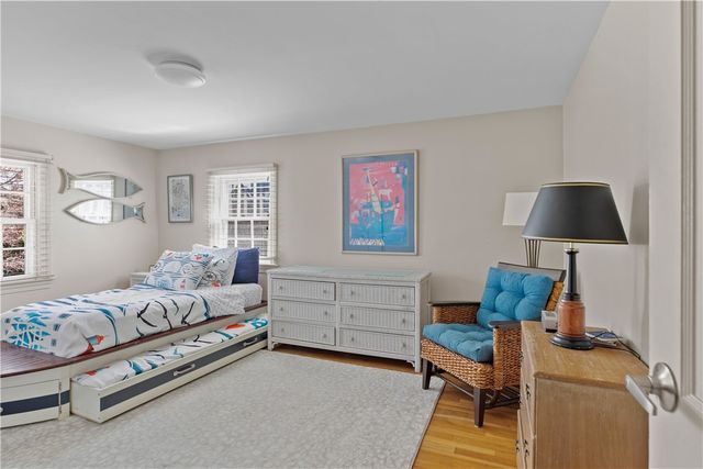 26 Red Cross Avenue, Newport, RI 02840