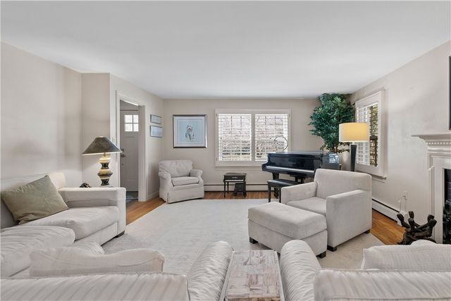 26 Red Cross Avenue, Newport, RI 02840