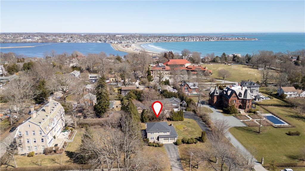 26 Red Cross Avenue, Newport, RI 02840
