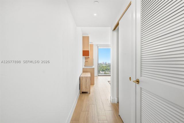 90 NE 32 1016, Miami, FL 33137