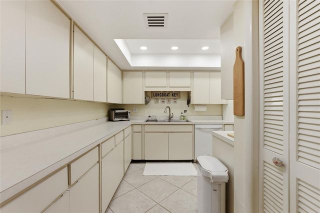 5757 GULF OF MEXICO DRIVE 115, Longboat Key, FL 34228