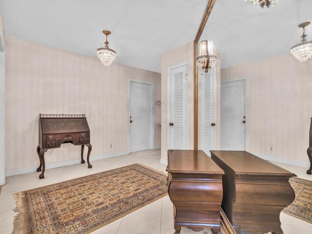 3051 NE 44th Street, Fort Lauderdale, FL 33308