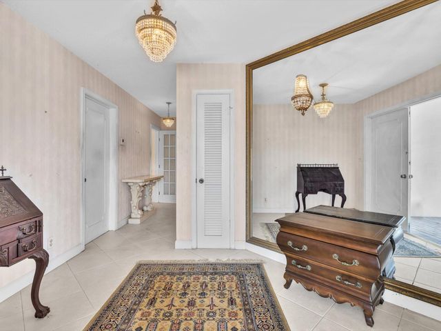 3051 NE 44th Street, Fort Lauderdale, FL 33308