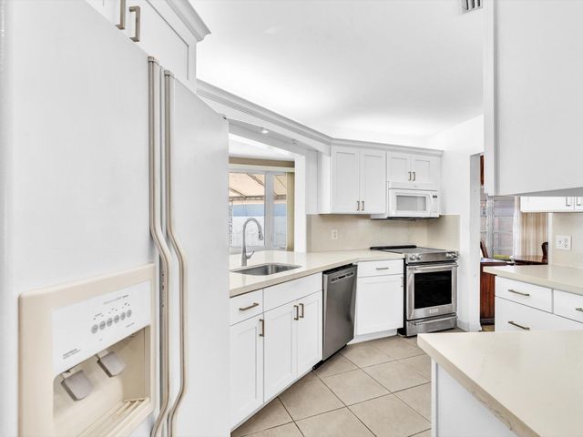 3051 NE 44th Street, Fort Lauderdale, FL 33308