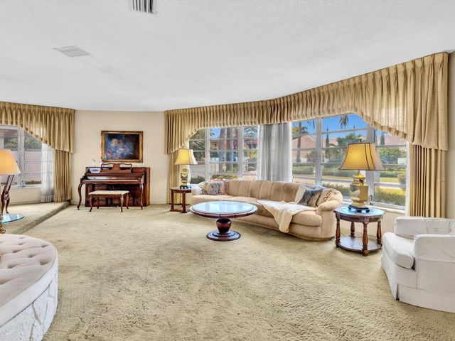 3051 NE 44th Street, Fort Lauderdale, FL 33308