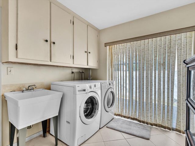 3051 NE 44th Street, Fort Lauderdale, FL 33308