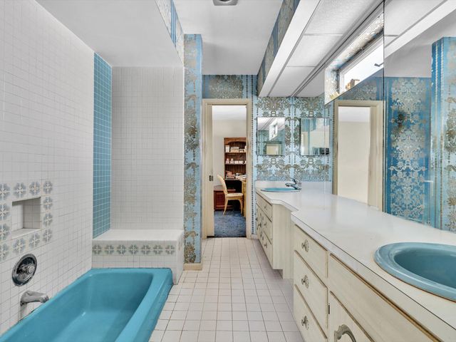 3051 NE 44th Street, Fort Lauderdale, FL 33308