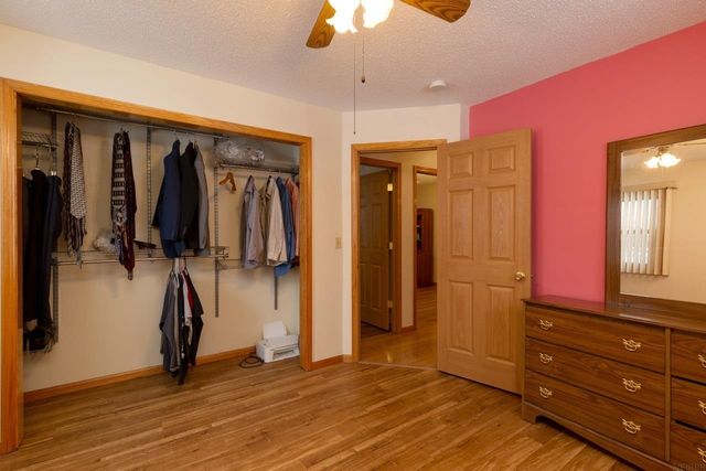 320 Valley, Waterloo, IA 50701