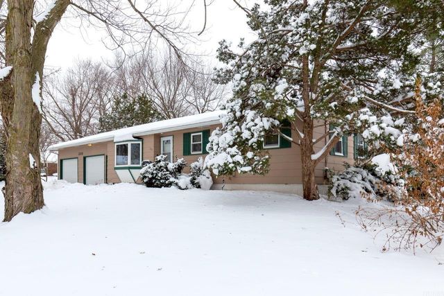 320 Valley, Waterloo, IA 50701