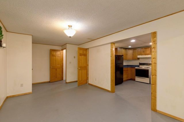 320 Valley, Waterloo, IA 50701