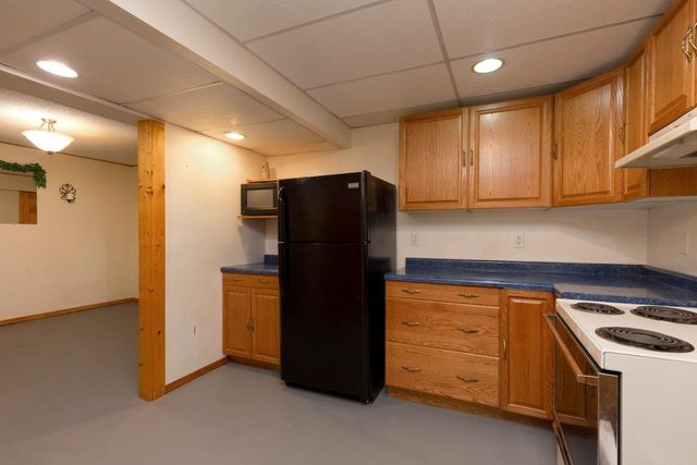 320 Valley, Waterloo, IA 50701