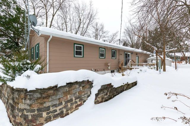 320 Valley, Waterloo, IA 50701