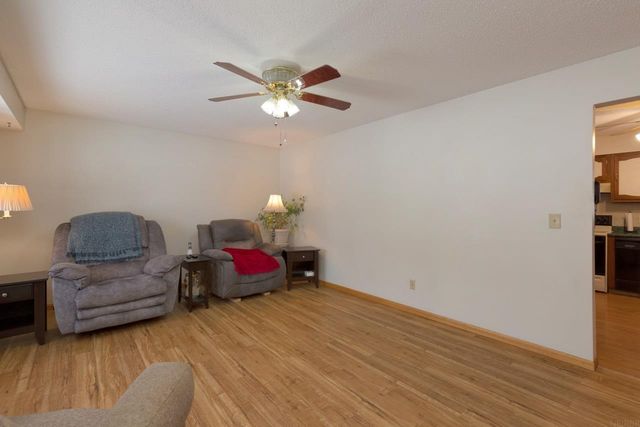 320 Valley, Waterloo, IA 50701