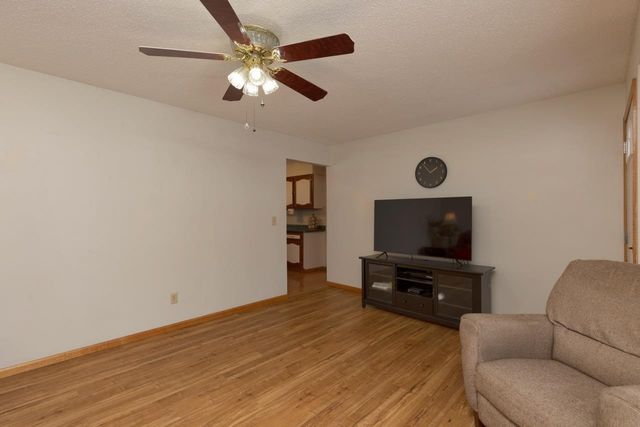 320 Valley, Waterloo, IA 50701