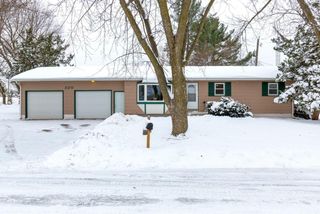 320 Valley, Waterloo, IA 50701