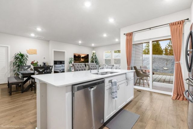 8215 S Avery Rd, Cheney, WA 99004